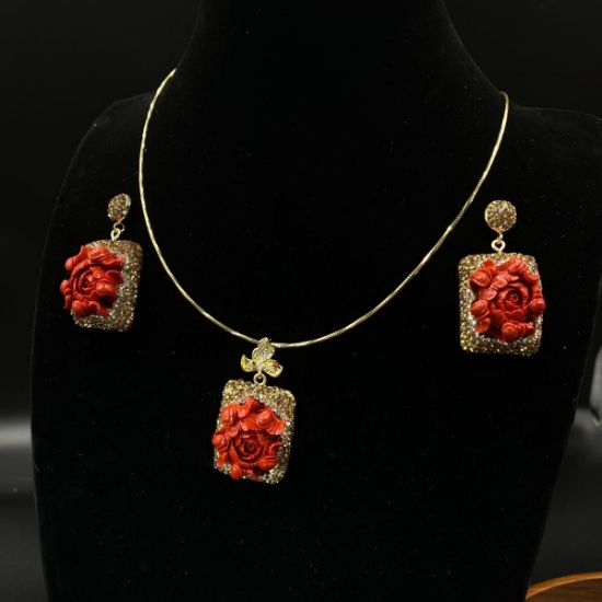 Picture of original design New Peony Flower Inlaid Baroque Pearl Jewelry Set: Necklace, Ring, Earrings, and Bracelet.